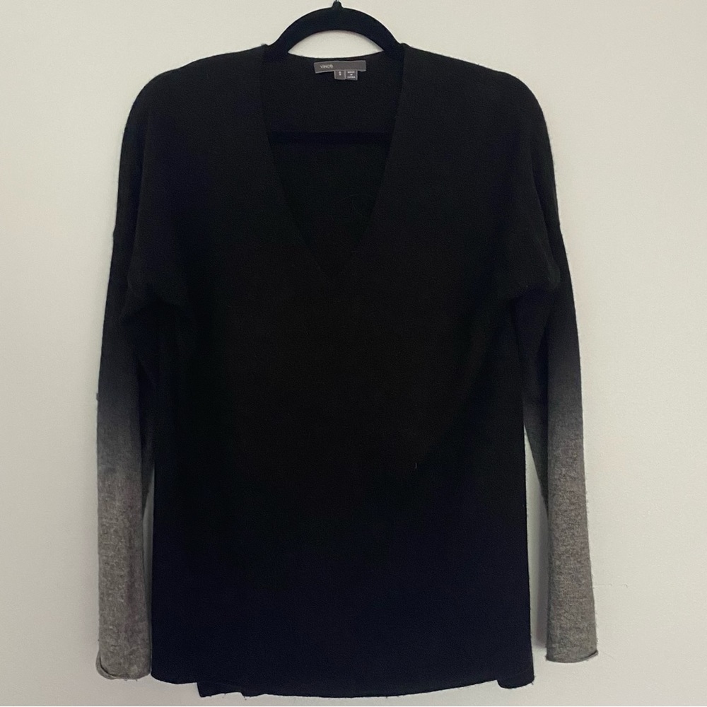 FINAL PRICE Vince. Ombré black charcoal cashmere blend v neck sweater size small